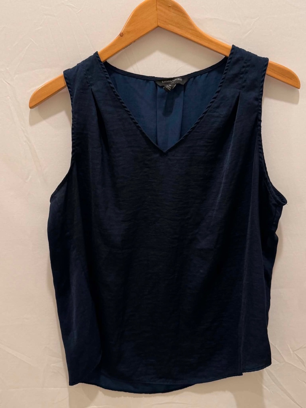 Banana Republic Women Dark Navy V-Neck Sleeveless Satin Camisole Petite M